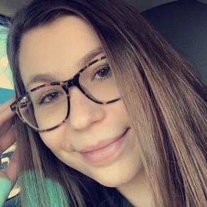 Meet your Posher, Laney